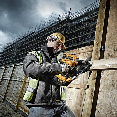 DeWalt Pistol de batut cuie in beton 18V XR Brushless fara acumulator DCN890N-XJ