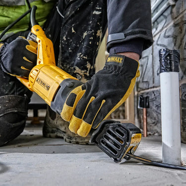 DeWalt Ferastrau sabie 1100 W, valiza DWE305PK-QS
