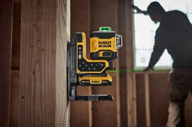 DeWalt Nivela laser 3 x 360° verde, cu telecomanda, 18V XR, 1 x 2.0Ah, TSTAK DCLE34035D1-QW